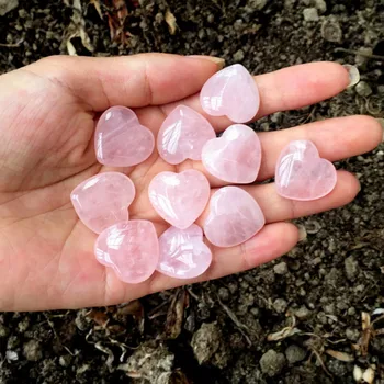 1Pcs Naravnih Rose Quartz v obliki Srca Kristalno Dlani Ljubezen Zdravilno Energijo Čiste Barve Gemstone Ornament Diy Nakit Materiali za Izdelavo